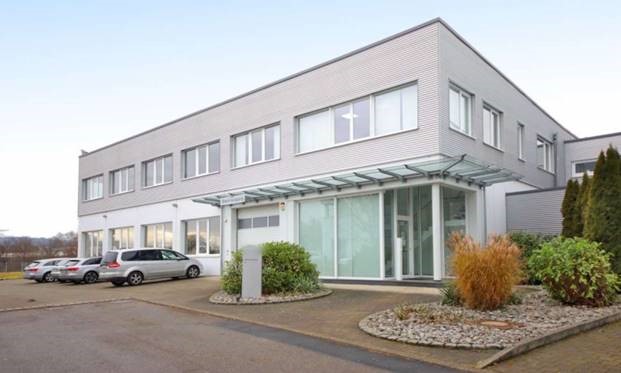 2015Haupteingangsansicht des ATS Life Sciences-Gebäudes in Urbach, DeutschlandATS